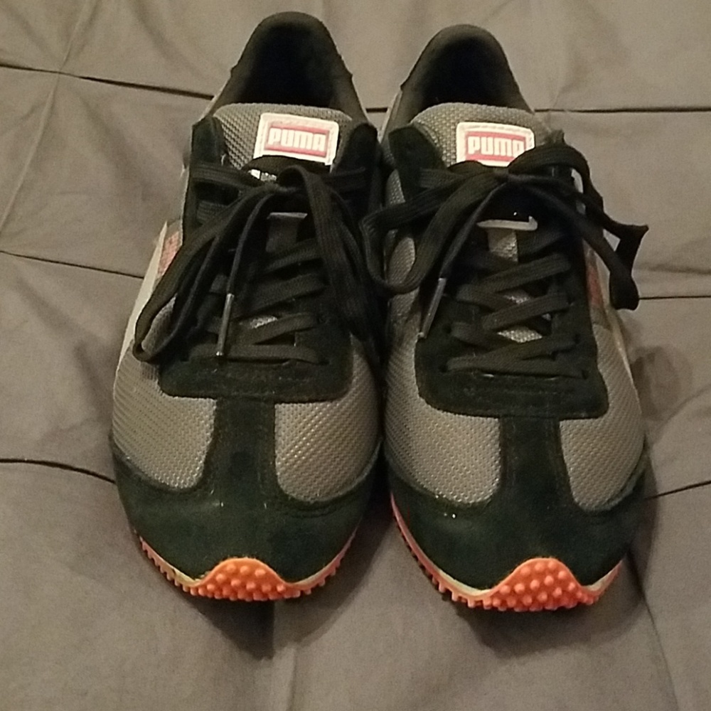 Women's Pumas